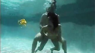 Sex Underwater - Luccia Reyes