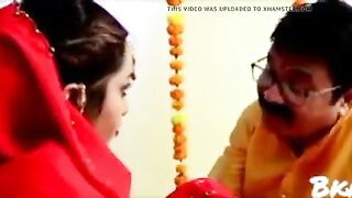 Baap ne nai bahu se manaya suhagrat