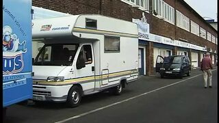 Gangbang Touri Van