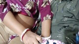 The hot desi servant brought fruit in a basket for the mistress. She eats and romances sex while talking hot sexy.
