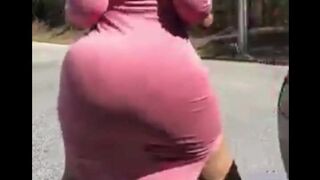 She gotta a whole lotta azz