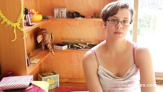 Amateur Immie Rubbing that Natural Hairy Pussy