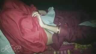 Mere chut ki bhookh mitayi seel tod kar, First time sex, Chut ki bhookh,
