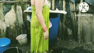 Tamil village mullu aunty outdoors bath Sex video