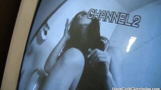 Hot Chick Blows Cock Through Glory Hole!