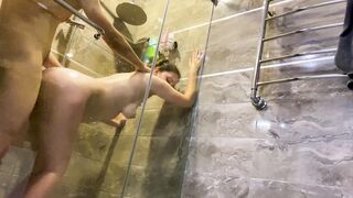 A young pervert looked at his stepmother in the shower