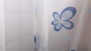 I go into the bathroom and find my stepsister bathing and I convinced her t
