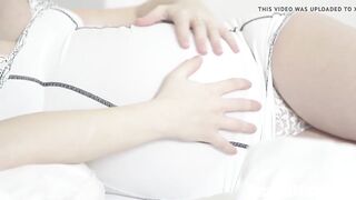 Pregnant, Naked and Masturbating in Bed!