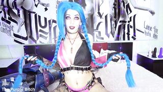 Jinx cosplay makes double penetration amateur young girl