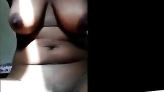 Uganda girl shows her pussy