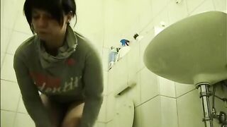 Kommst Du mit auf Toilette