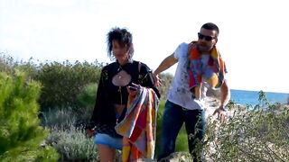 Am Strand die Geile Milf gefickt bis die Spanner und wegschickten