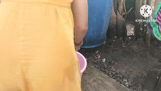 Anita yadav bathing outside with hot ass