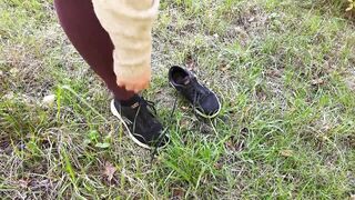 Barfeet and naked breasts for slapping