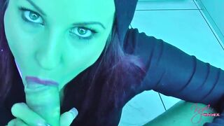MEGA CUMSHOT IM SOLARIUM