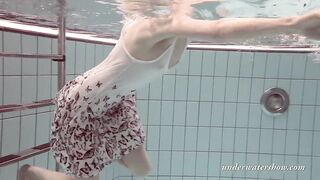 Hottest tightest shaved vagina with big boobs spread in the swimming pool