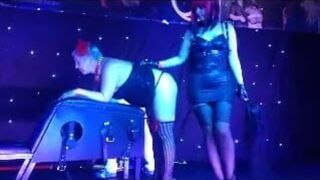 seance de martinet exhibition en belgique au salon bdsm