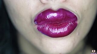 Extreme Bimbo Lips Cock Sucking