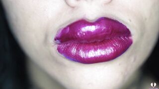 Extreme Bimbo Lips Cock Sucking