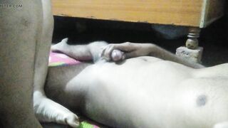 Kiraya dene k badle makan Malik k ladke se chudai karwayi.