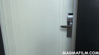 Making a cougar her asshole gape
