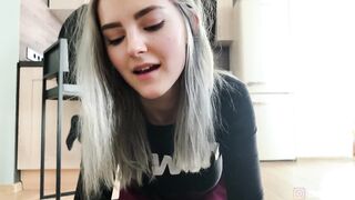 Трахаю девушку куколда чтобы кончить на её похотливое личико - Eva Elfie