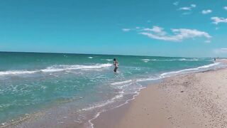 I'm nude on Lago Saler beach in Valencia