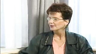 reporter fucks ugly milf for information