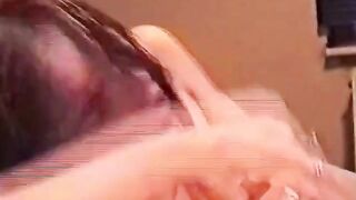 Sunny verpasst ihrem Freund einen sehr dicken Cumshot