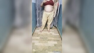 Pakistani Chubby girl stripping
