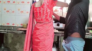 Kitchen me kam karate Samy bhabhi ko sahab ne chod diya hard fucking