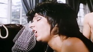 Bourgeoises .... mais perverse (1986, Marilyn Jess, HD)