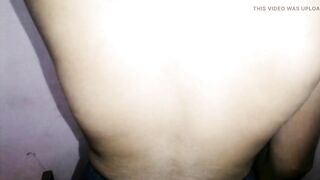 Desi maid ne bartan dhone ke bahane apane Malik ke sath chud