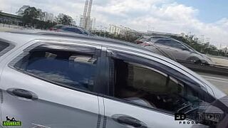 The carioca made an oral in the moving car in the middle of the Marginal Pinheiros - Angel Takemura