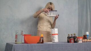 Hazel prepares a very sexy small kitchen recipe