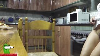 Jesus Sanchez sex between the kitchen stove with the brunette tetoncita GUI045