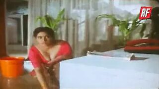 Old actress in a hot scene