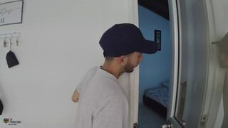 Enter my stepsister's room and masturbate when I see her in her underwear - Porn in Spanish