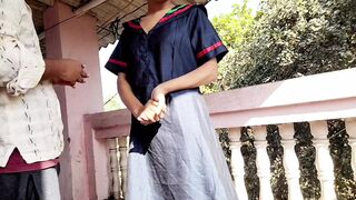 Gav se ahi hu hi ladaki ko bahar lekar uske boss ne chod diya