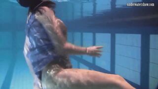 Enjoy underwater nude babes
