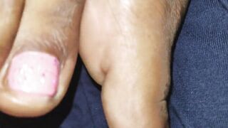 Cum On Pink Toes