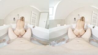 Bathtub Sex with Hot Blonde in VR