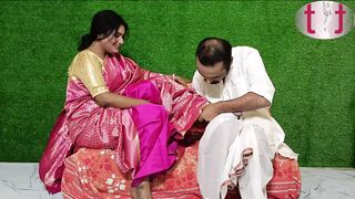 Sexy Sucharita in Saree N Ghungru