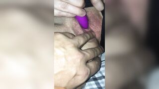 Mature ginger pussy gets off with vibrator 2