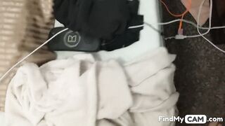 Slutty cam girl takes dick in her throat while boyfriend is away