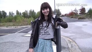 18 years old skinny Luna first anal casting