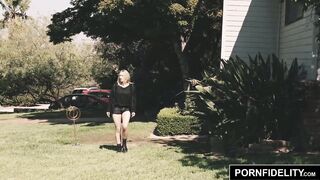 PORNFIDELITY Riley Reyes Wants Her Neighbors Cock in Her Ass