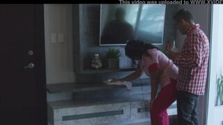 Sex With A Maid With Big Ass And Bbw Tits (ozeanis.com)
