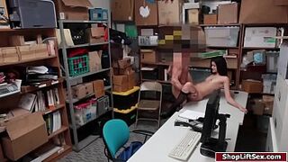 Shoplifter sucks and fucks officer