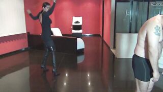 Lady with a bullwhip 01